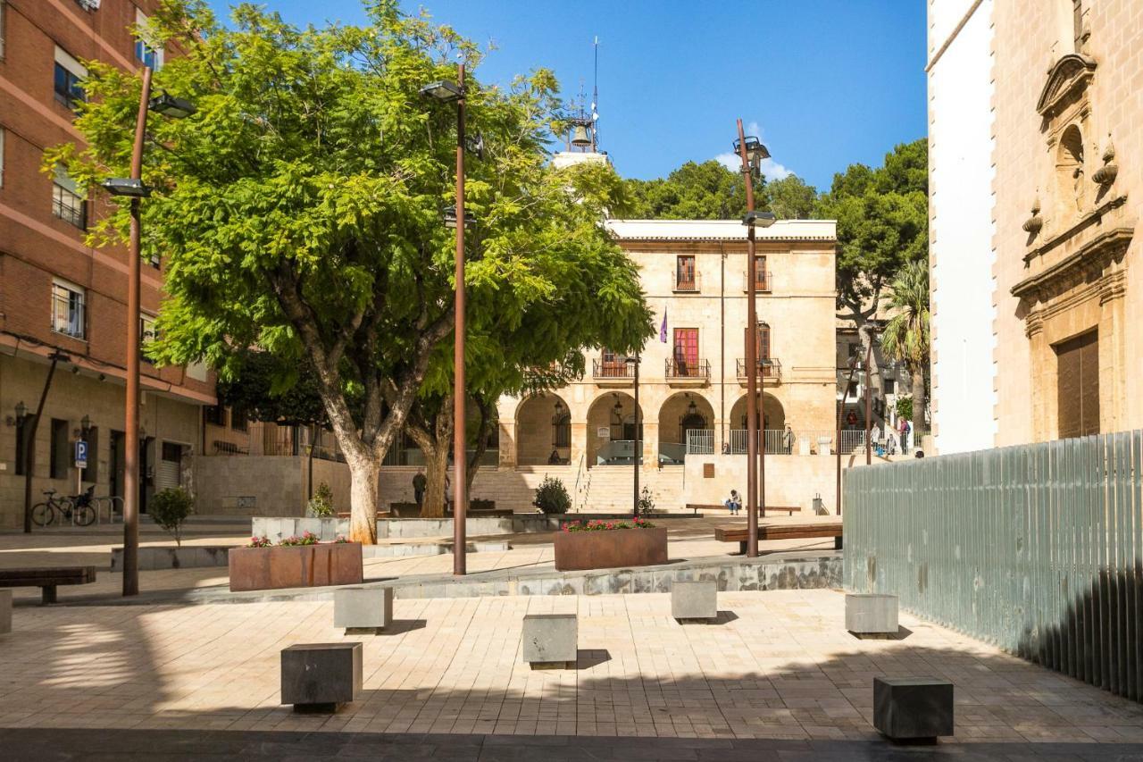 Estudios Ramón Llull Denia Exterior foto